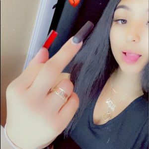 Meet your Posher, Aleida